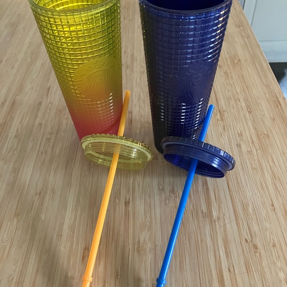 Starbucks tumblers - Picture 3 of 4